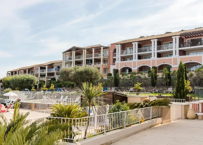 Résidence Le Hameau De Cap Esterel - Maeva - 5 Personnes - Sélection Mae-0154 *